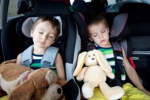 Viajar con un bebé recién nacido o lactante: seguridad, salud y preparación médica