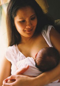 Las madres que amamantan tienen menos riesgo de hipertensión