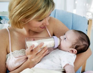 Debes-dejar-el-pecho-para-lograr-el-embarazo