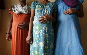 Gestación subrogada en India: historia de una regulación que cambió el panorama mundial