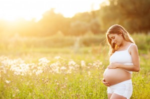 Maternidad después de los 50: posibilidades reales con donación de óvulos