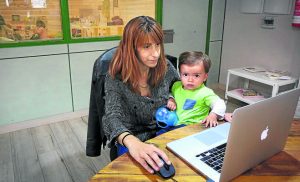 Familias diversas y reproducción asistida: todas las vías para ser madres o padres